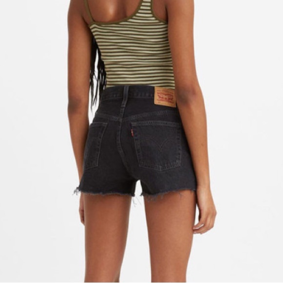 Levi’s 501® ORIGINAL FIT HIGH RISE WOMEN'S SHORTS size 25 distressed black - Picture 2 of 7